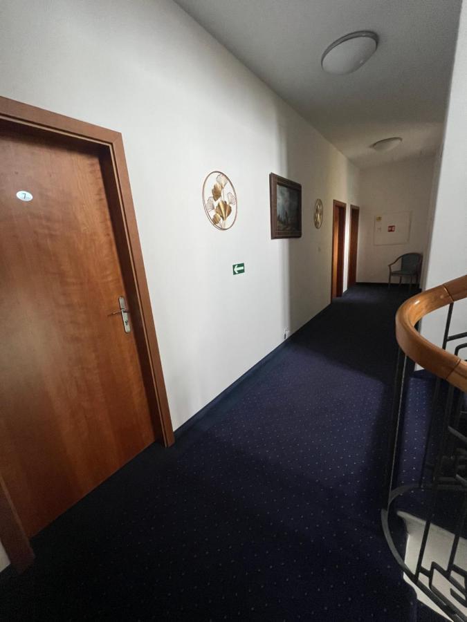 Hotel Apollon Litomerice Ngoại thất bức ảnh