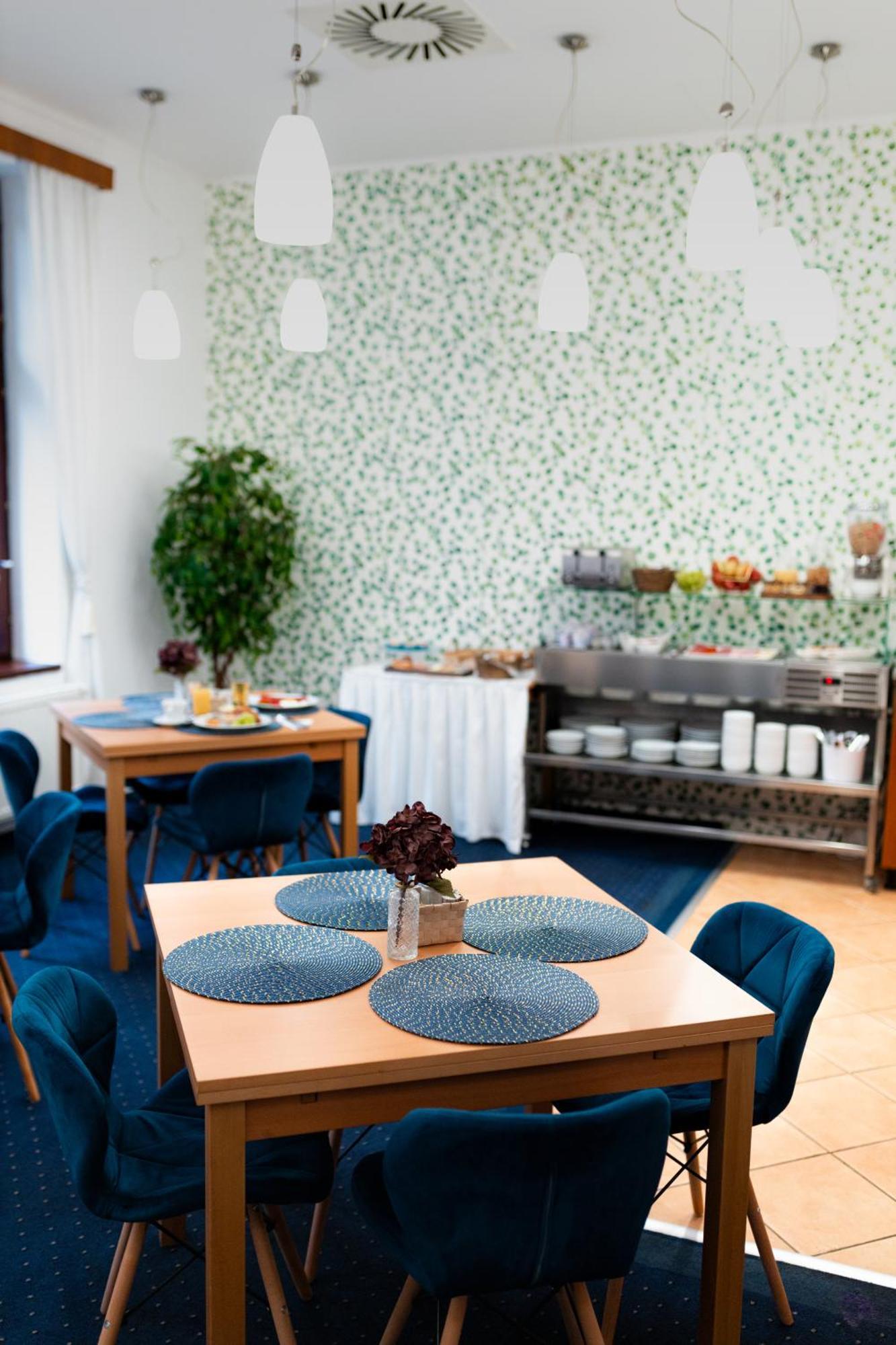 Hotel Apollon Litomerice Ngoại thất bức ảnh